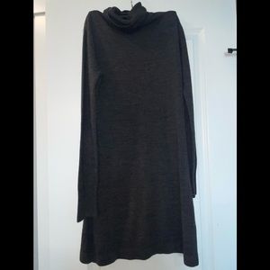 Susan Lawrence turtleneck dress w/pockets